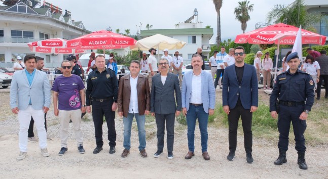 Türkiye Petank şampiyonası Kemer’de başladı