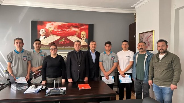 KUMLUCA FATİH MESLEKİ VE TEKNİK ANADOLU LİSESİ BAŞARIYA DOYMUYOR