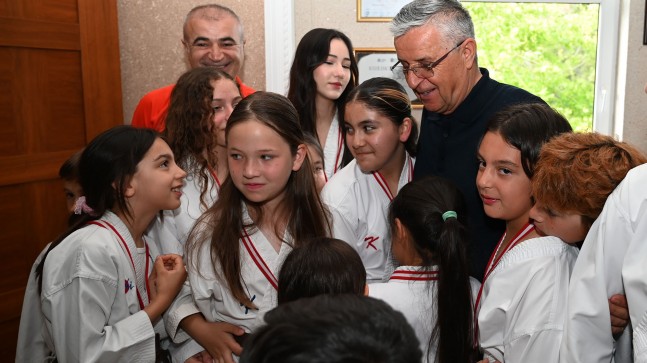 Kemer Belediyesi Karate Takımı’ndan 16 madalya
