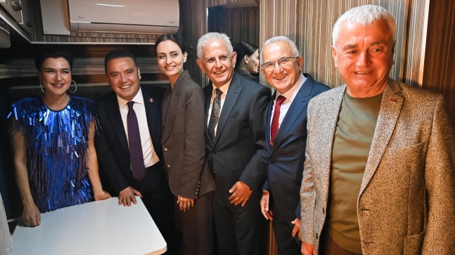 KUMLUCA’DA ATATÜRK STADYUMU AÇILIŞI VE ŞEVVAL SAM KONSERİ