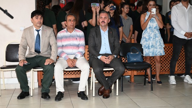 Ünal Aysal Anadolu Lisesi’nde bilgisayar sınıfı açıldı