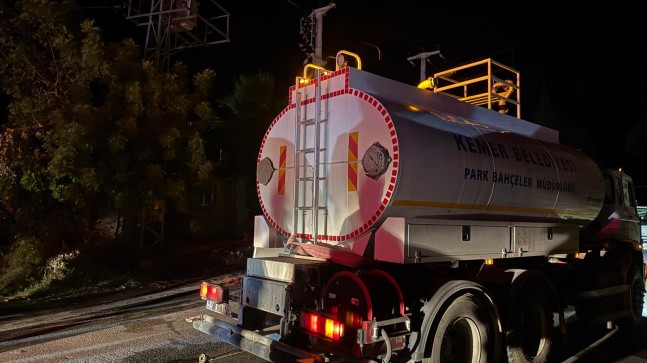 Kemer’de trafo yangını