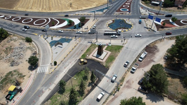 Korkuteli Belediyesi’nin Girişimiyle, Kargalık Mahallesi Elmalı Kavşağı’nda Düzenleme Yapıldı