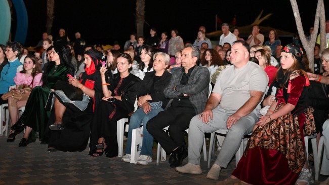 Kemer de “Yaza merhaba partisi”