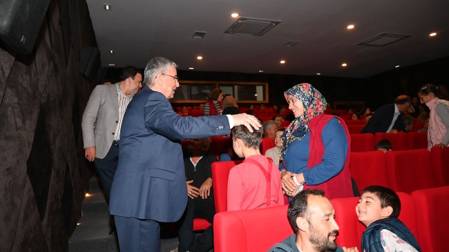 “Gülşen” tiyatro oyunu büyük alkış aldı